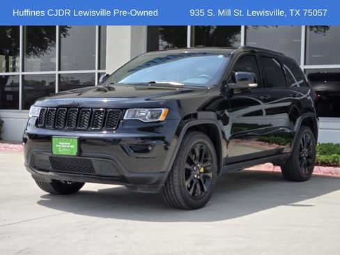 Used 2017 Jeep Grand Cherokee Limited image 3