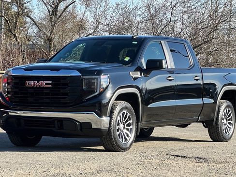 Used 2024 GMC Sierra 1500 Pro w/ Pro Value Package image 8