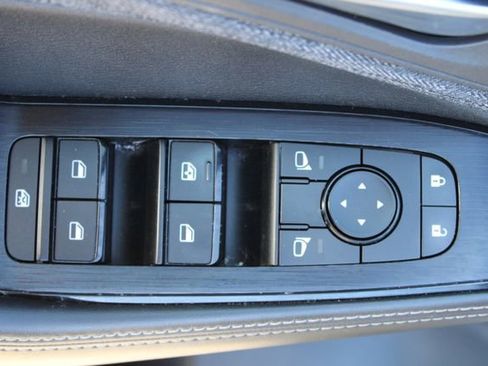 Used 2021 Nissan Rogue SV AWD/4WD image 11