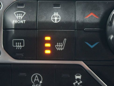 Used 2021 Jeep Wrangler Rubicon w/ Steel Bumper Group image 7