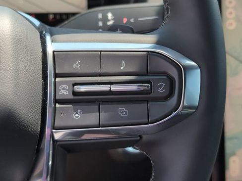 Used 2025 GMC Terrain Elevation AWD/4WD image 24