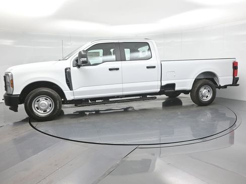 New 2026 Ford F250 XL RWD image 29