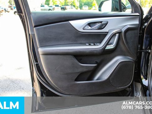 Used 2025 Chevrolet Blazer LT FWD image 39