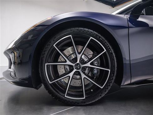 New 2026 Lotus Emira SE image 9