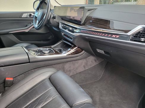 Used 2026 BMW X7 xDrive40i AWD/4WD image 8