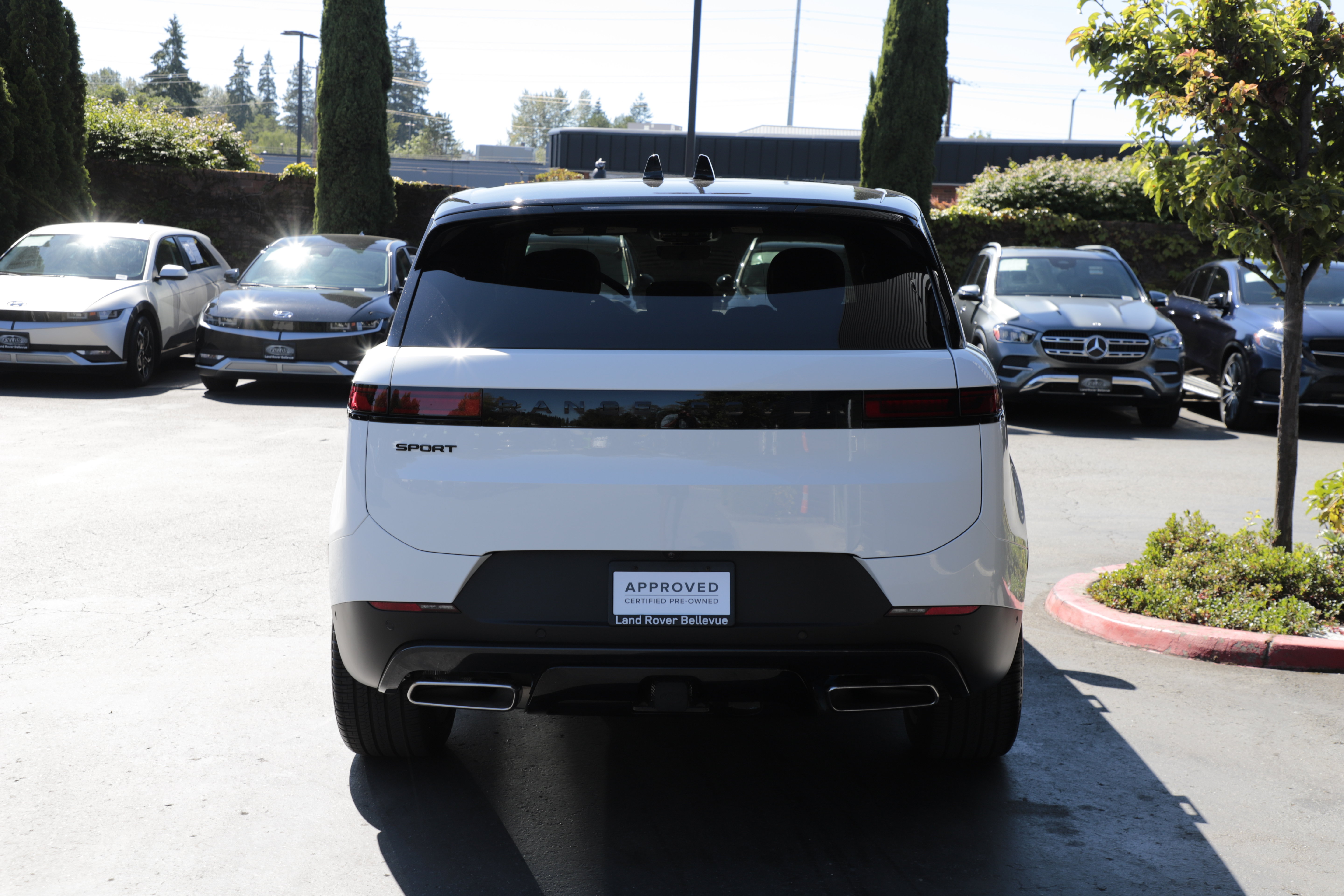 Certified 2026 Land Rover Range Rover Sport SE AWD/4WD image 5