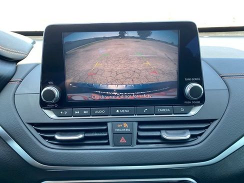 Used 2021 Nissan Altima 2.5 SR w/ SR Premium Package FWD image 8