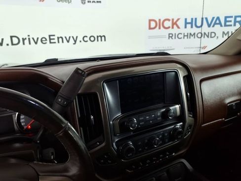 Used 2016 Chevrolet Silverado 1500 High Country w/ High Country Premium Package AWD/4WD image 26