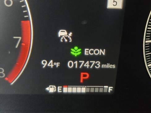 Used 2024 Honda Pilot Touring image 25