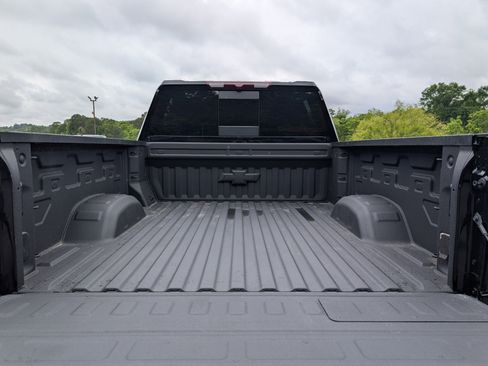 Used 2025 Chevrolet Silverado 2500 LT w/ Trail Boss Package AWD/4WD image 18