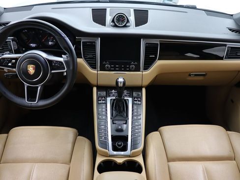 Used 2018 Porsche Macan Sport Edition AWD/4WD image 22