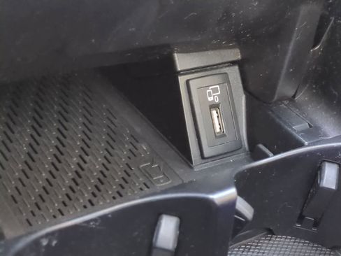 Used 2020 Mercedes-Benz C 43 AMG 4MATIC Sedan image 32