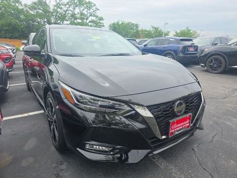 Certified 2023 Nissan Sentra SR w/ SR Premium Package FWD image 3