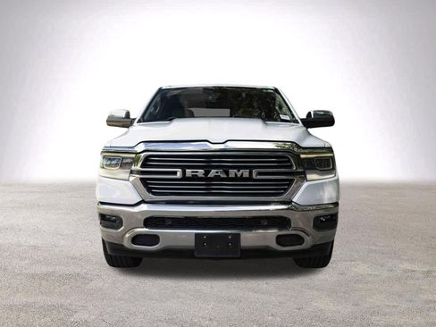 Used 2019 RAM 1500 Laramie AWD/4WD image 3