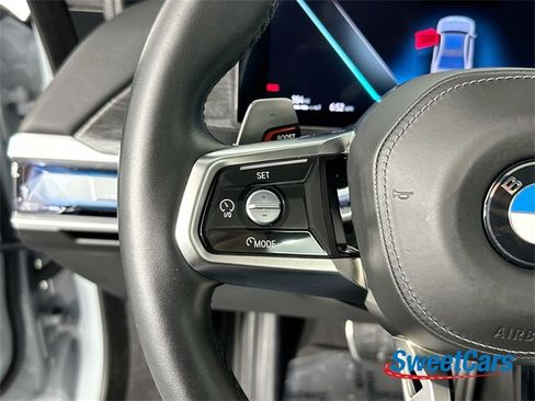 Used 2025 BMW 740i xDrive image 18