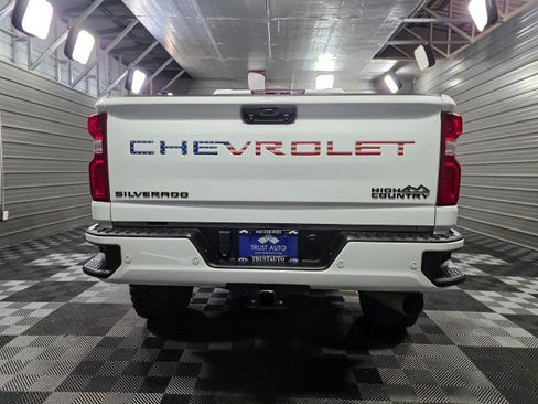 Used 2022 Chevrolet Silverado 3500 High Country image 6