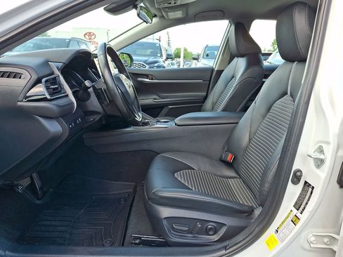 Used 2023 Toyota Camry SE FWD image 16