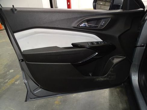 Used 2024 Chevrolet Trax LT FWD image 14