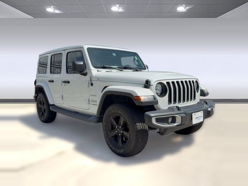 Used 2019 Jeep Wrangler Unlimited Sahara AWD/4WD image 7