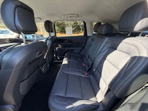 New 2026 Lincoln Nautilus Premier image 13