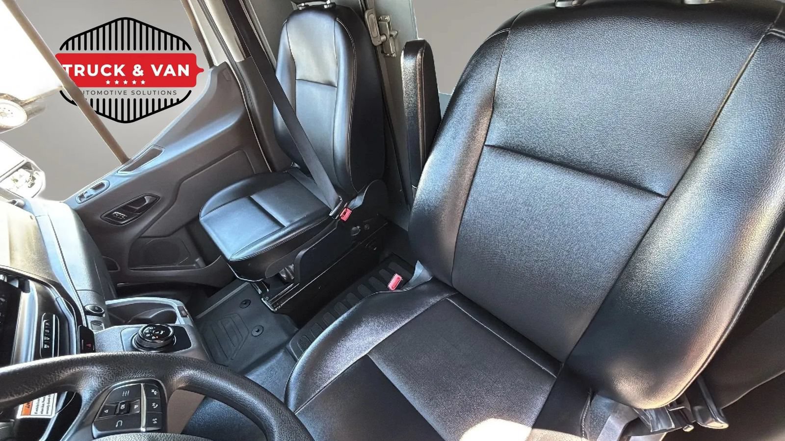 Used 2022 Ford E-Transit 148 High Roof w/ Load Area Protection Package RWD image 34