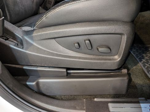 Used 2017 Chevrolet Silverado 1500 LTZ Z71 image 31