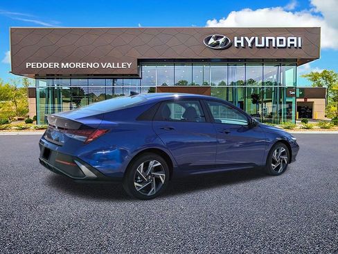 New 2025 Hyundai Elantra SEL image 6