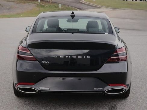 Used 2025 Genesis G70 2.5T image 6