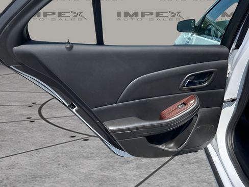 Used 2013 Chevrolet Malibu LT FWD image 23