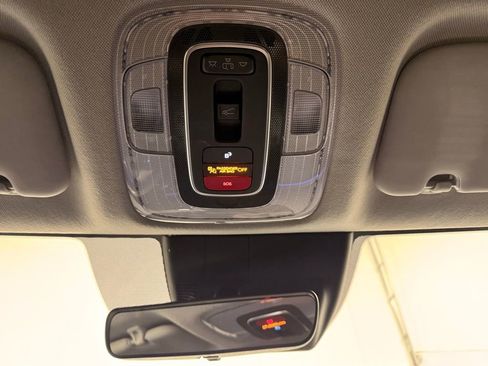 Used 2025 Hyundai Elantra SEL image 19