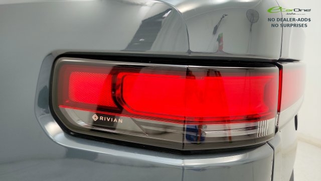 Used 2026 Rivian R1T Premium Tri AWD/4WD image 25