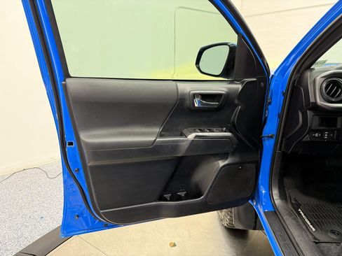 Used 2019 Toyota Tacoma TRD Pro image 9