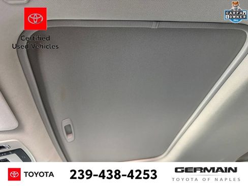 Used 2025 Toyota Sienna XLE FWD image 21