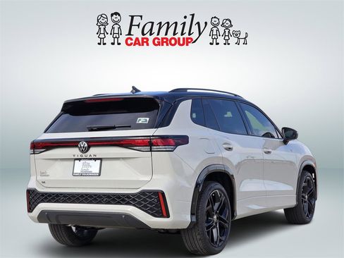 New 2026 Volkswagen Tiguan SE R-Line image 4