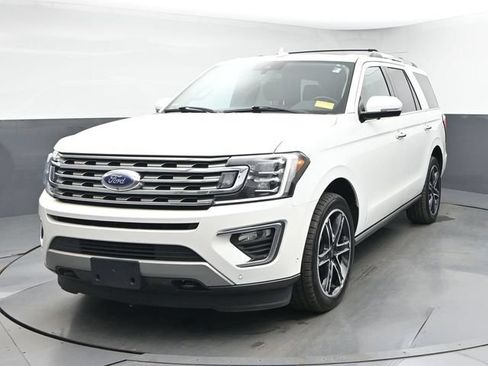Used 2020 Ford Expedition Limited w/ Special Edition Package AWD/4WD image 3