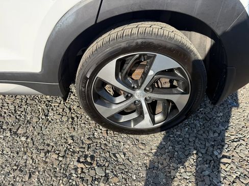 Used 2017 Hyundai Tucson Sport w/ Cargo Package AWD/4WD image 9