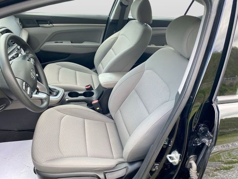 Used 2020 Hyundai Elantra SEL FWD image 15