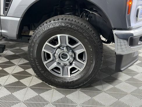 Used 2025 Ford F250 Lariat AWD/4WD image 10
