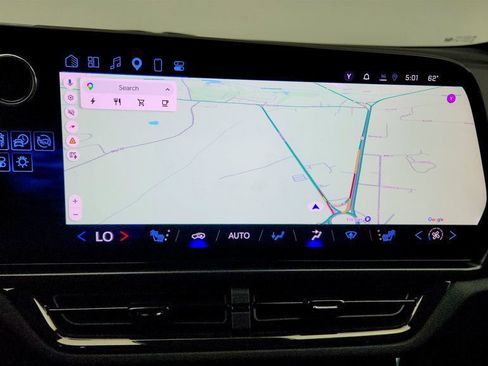 Used 2025 Chevrolet Equinox EV RS FWD image 19