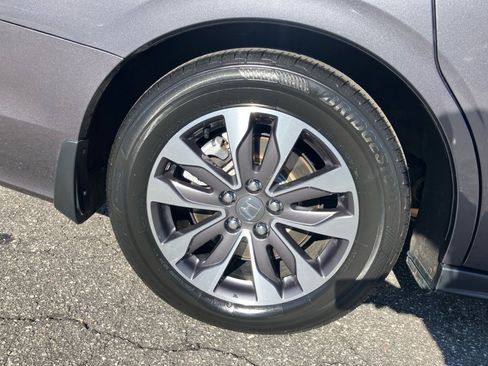 Certified 2024 Honda Odyssey EX-L image 23