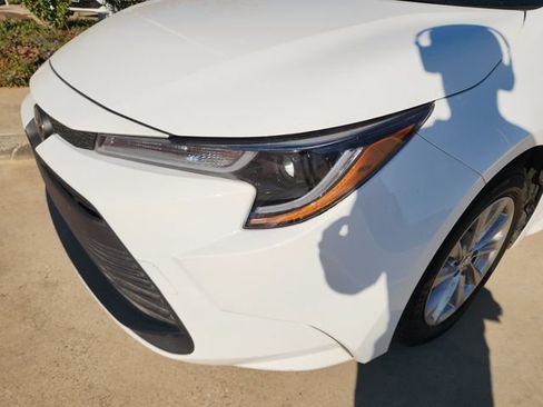 Used 2026 Toyota Corolla LE w/ LE Premium Package FWD image 9