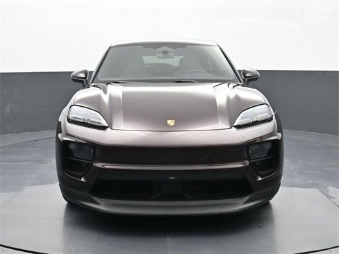 Used 2024 Porsche Macan 4 Electric image 25