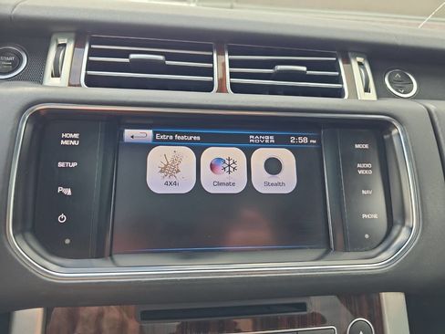 Used 2013 Land Rover Range Rover HSE image 38