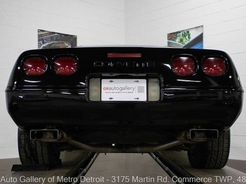 Used 1996 Chevrolet Corvette Coupe RWD image 21