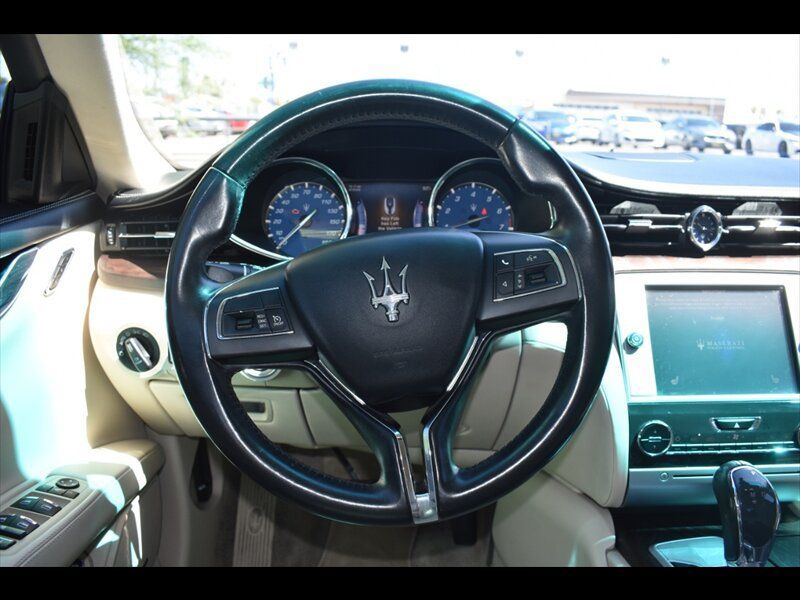 Used 2016 Maserati Quattroporte S RWD image 10