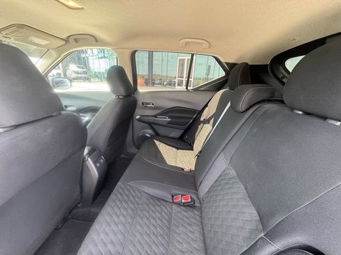 Used 2023 Nissan Kicks SV FWD image 2