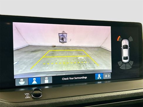 Used 2025 Honda Accord EX-L image 10