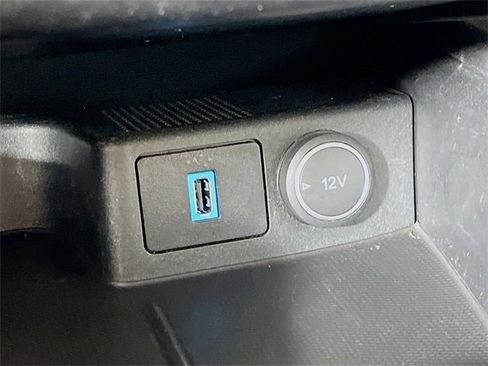 Used 2020 Ford Escape SE image 20