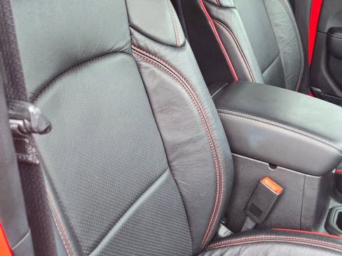 Used 2018 Jeep Wrangler Unlimited Sahara w/ Cold Weather Group image 9