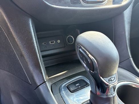 Used 2022 Chevrolet Equinox LT AWD/4WD image 22